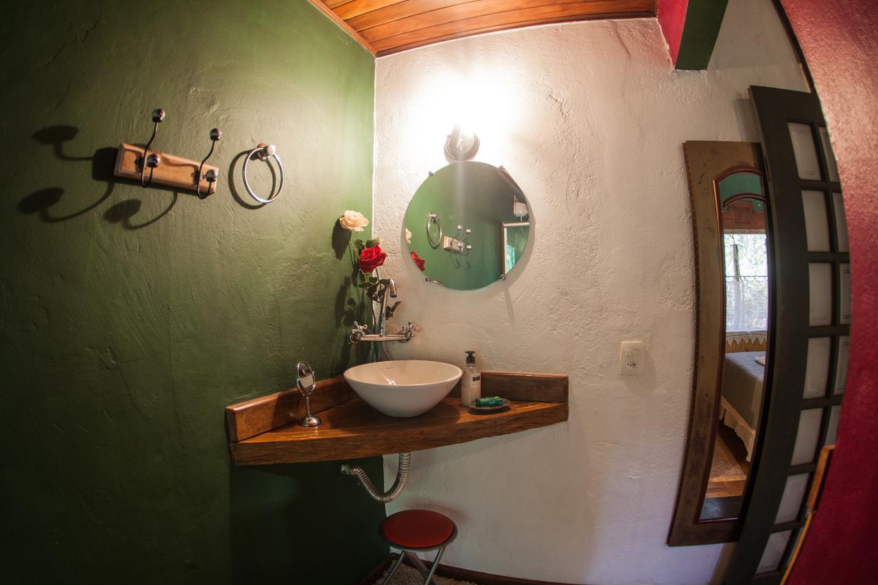 Casa Iris De Van Gogh Hotel Brumadinho Eksteriør billede